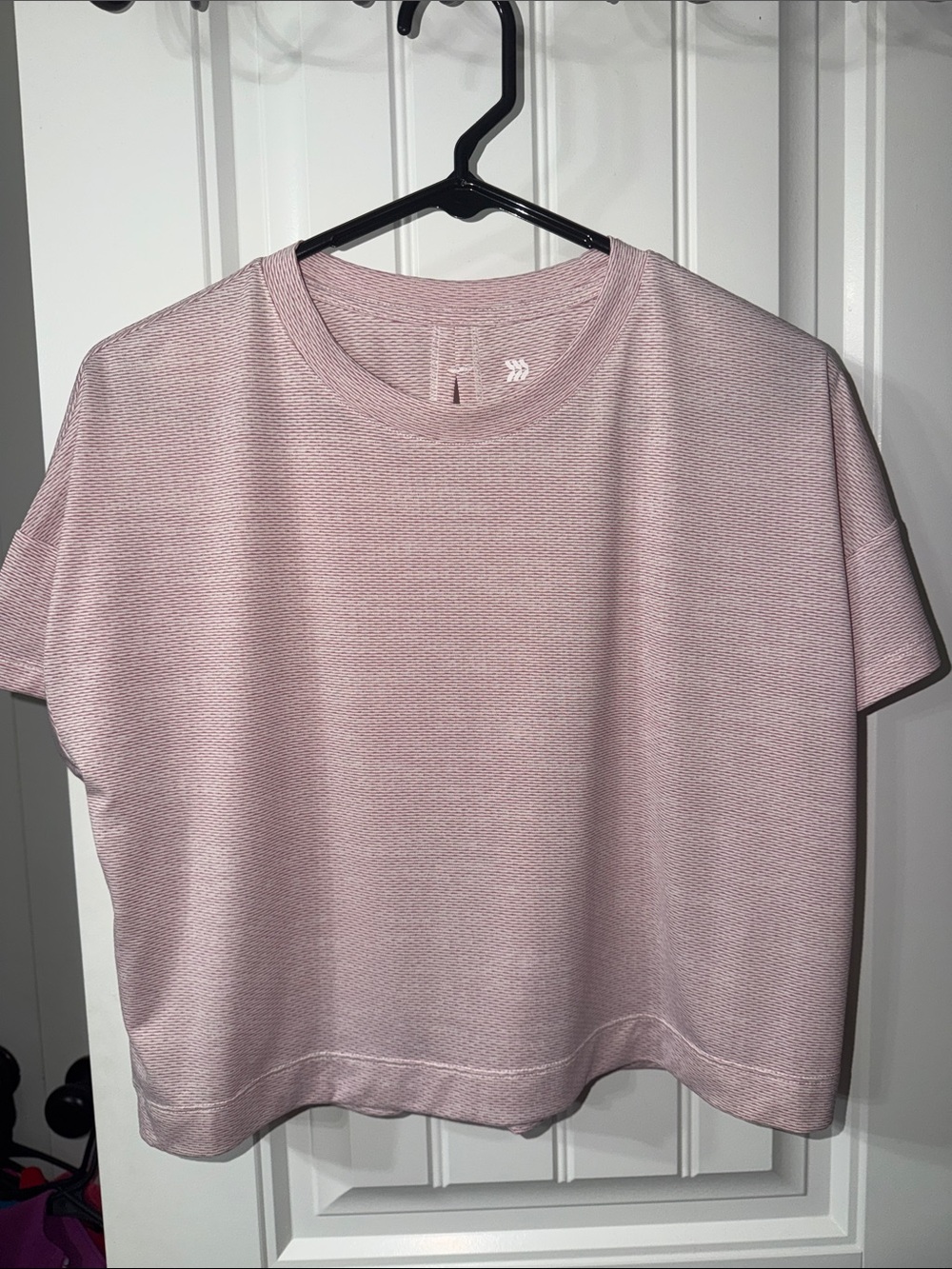 all in motion Light Pink patterned cropped Short Sleeve Crewneck Top